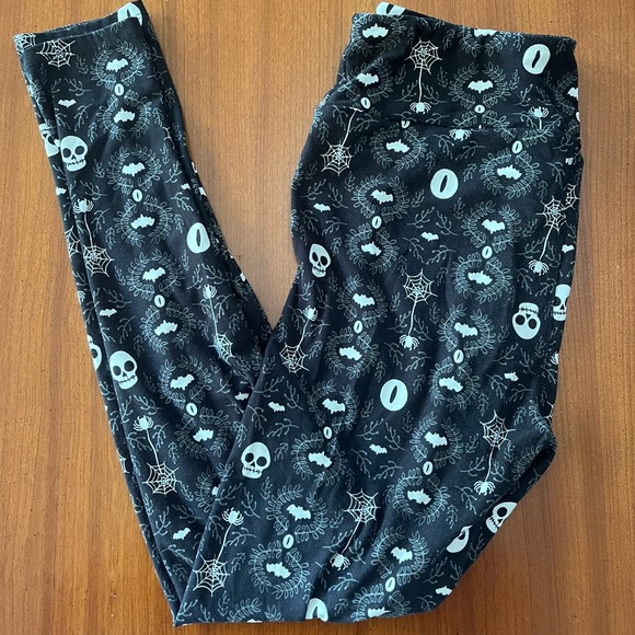 LuLaRoe Holiday Leggings Lot – OS – Christmas & Halloween Themed  – Set of 3 - Picture 6 of 7